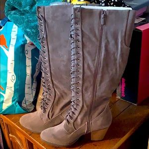 LAST CHANCE New Faux Suede Knee High Boots sz 8W
